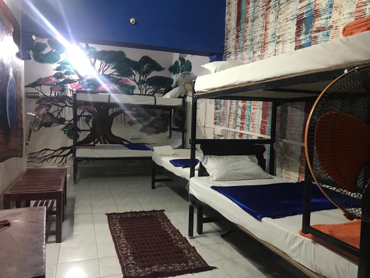 Brisbane Lodge & Hostel Kochi Екстериор снимка